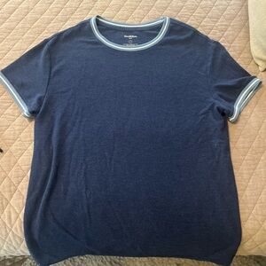 Goodfellow Men's Navy Blue T-Shirt